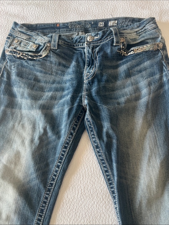 Miss Me Denim - Miss Me Women’s Faded Blue Slim Straight Jeans with Distressed Trim